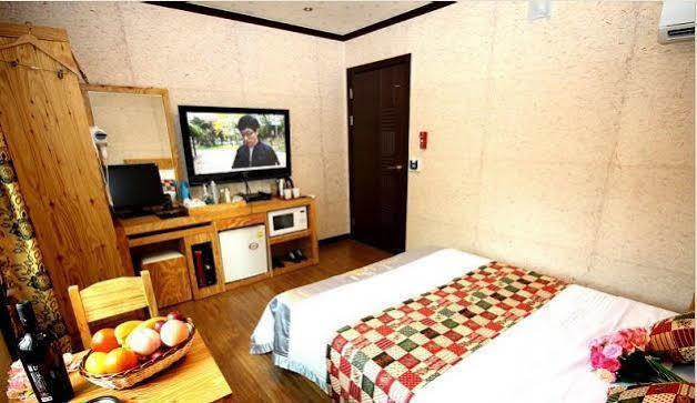 Gung Hotel จอนจู ภายนอก รูปภาพ