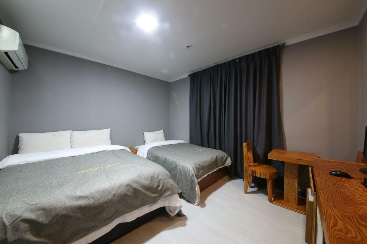 Gung Hotel จอนจู ภายนอก รูปภาพ