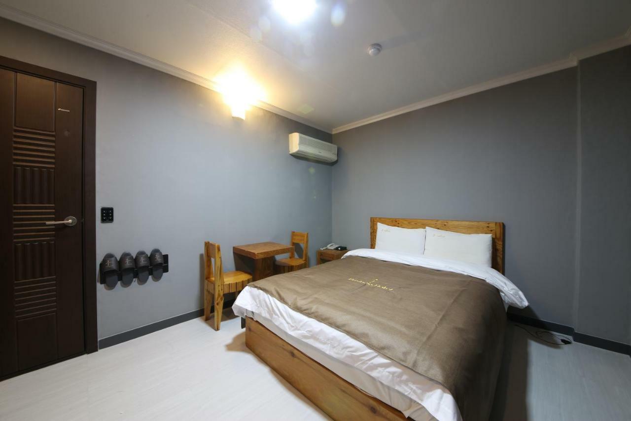 Gung Hotel จอนจู ภายนอก รูปภาพ