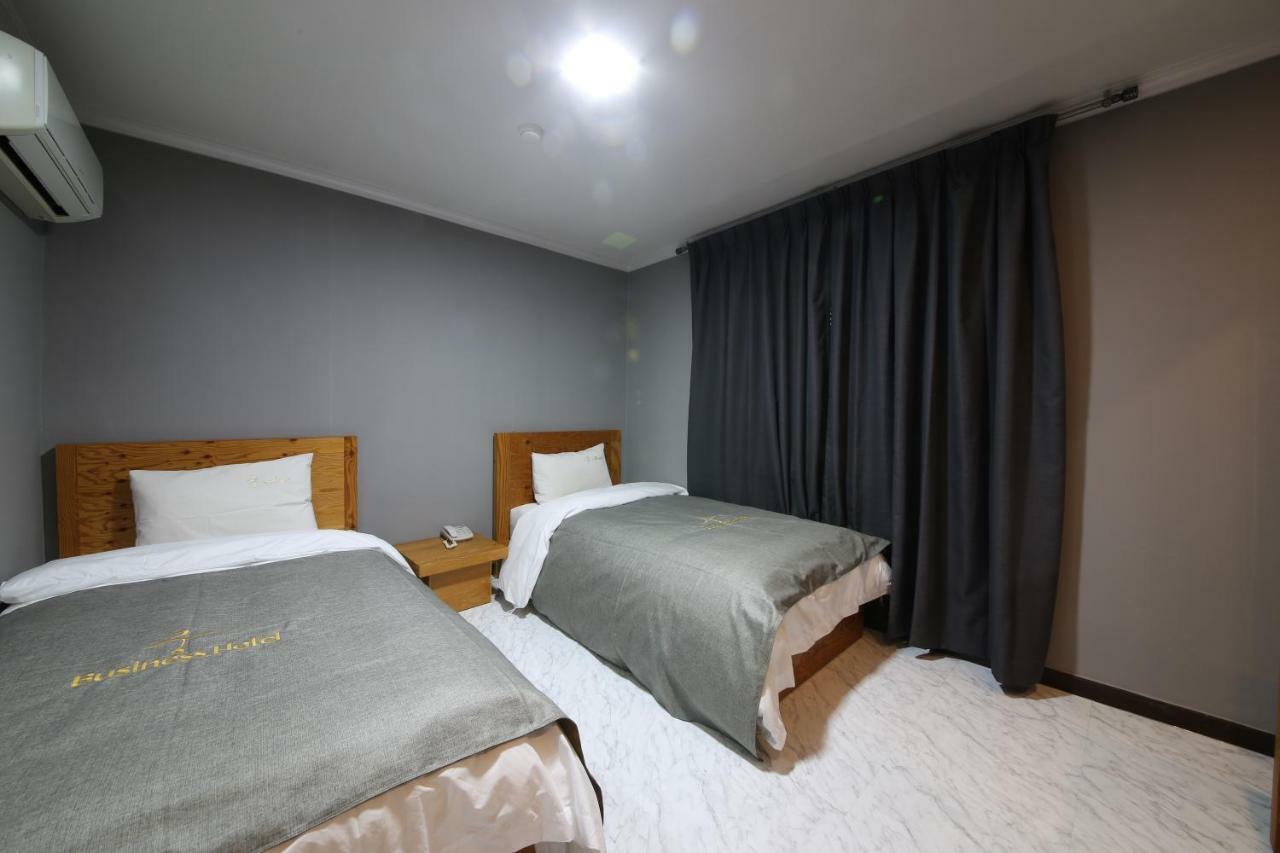 Gung Hotel จอนจู ภายนอก รูปภาพ