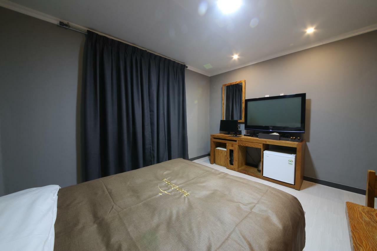 Gung Hotel จอนจู ภายนอก รูปภาพ
