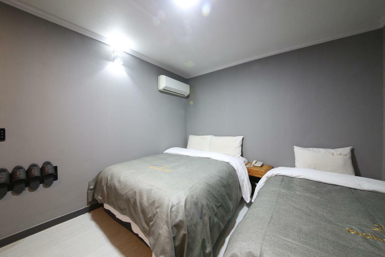 Gung Hotel จอนจู ภายนอก รูปภาพ